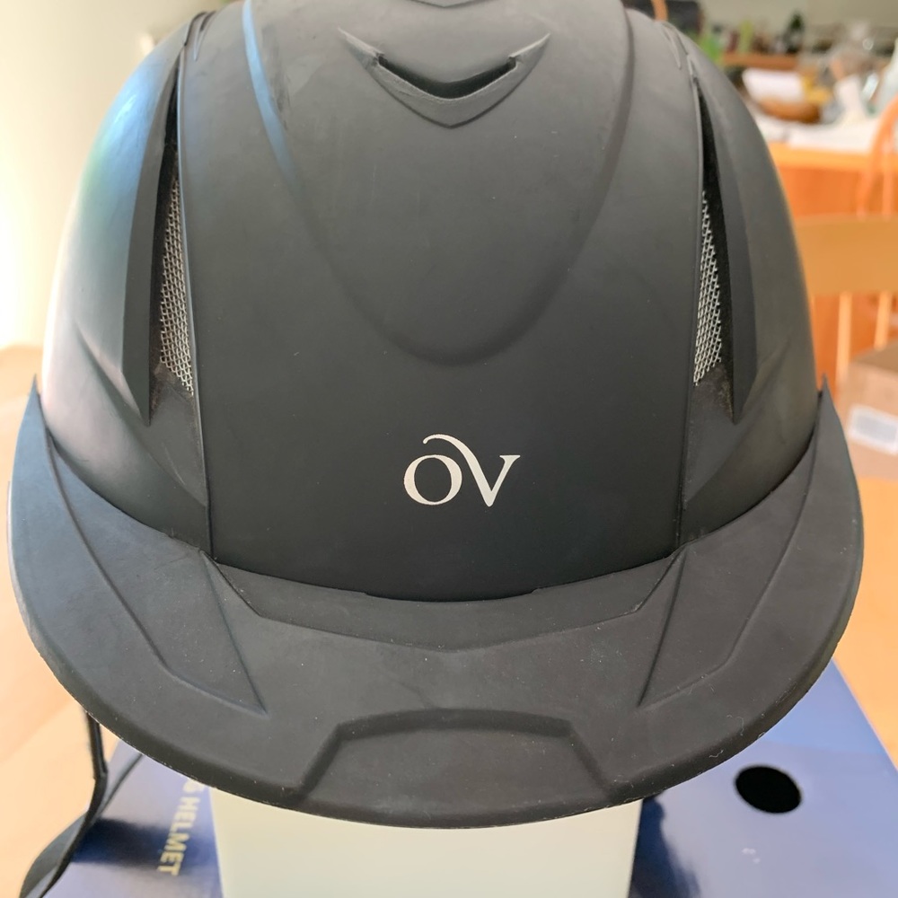 Ovation Equestrian Helmet Black size Small-Medium